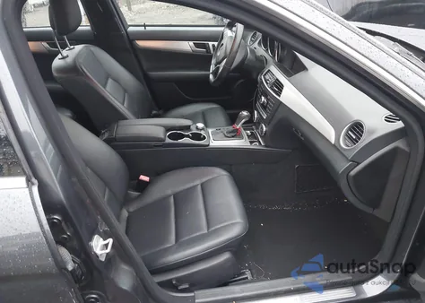 2014 Mercedes-Benz C 300 Luxury 4Matic/Sport 4Matic from USA, damaged, VIN WDDGF8AB6ER304647